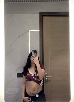 Palmy - escort in Gurgaon Photo 2 of 5