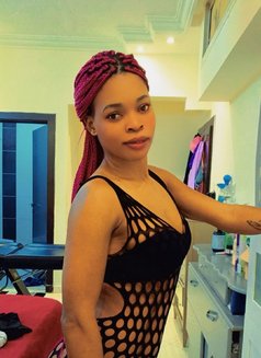 Paloma - masseuse in Riyadh Photo 8 of 9