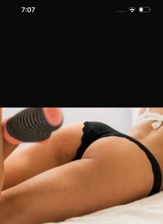 Pam - escort in Mumbai Photo 2 of 4