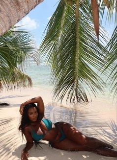 Pamela Squirt Pussy - puta in Bali Photo 7 of 7