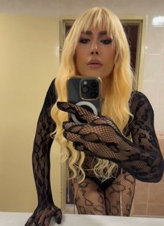 PAMELA - puta in İstanbul Photo 7 of 10