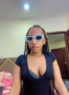 PAMERA - escort in Mumbai Photo 14 of 17