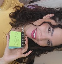 Paola - masseuse in Paris Photo 19 of 23