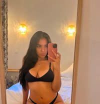 Paola - escort in Dubai Photo 1 of 6
