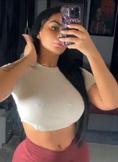 Paola - escort in Doha Photo 1 of 5