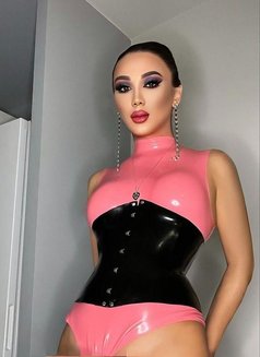 Paola With Big Bang - Transsexual escort in Jeddah Photo 5 of 14