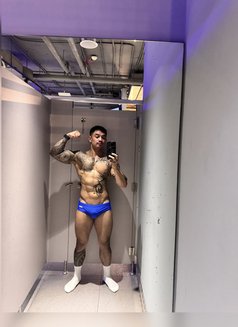 Paopaoguzii - Male escort in Dubai Photo 6 of 9