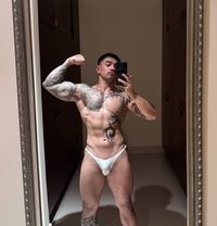 Paopaoguzii - Male escort in Dubai