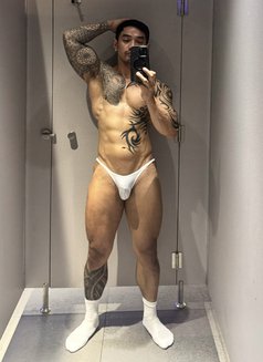 Paopaoguzii - Male escort in Dubai Photo 3 of 9