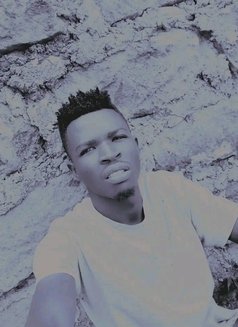 papi - Male escort in Nairobi Photo 7 of 9