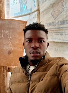 papi - Male escort in Nairobi Photo 8 of 9