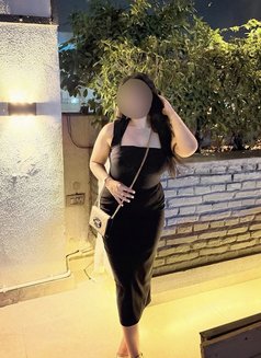 Parachi singh bnglr - escort in Bangalore Photo 1 of 3