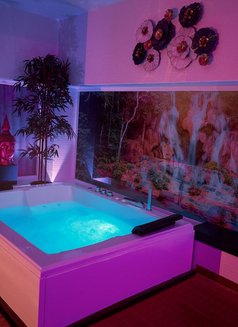 Paradise Lisbon Spa - Tantric Massage - masseuse in Lisbon Photo 1 of 30