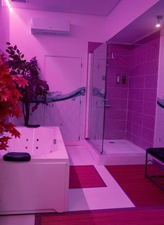 Paradise Lisbon Spa - Tantric Massage - masseuse in Lisbon Photo 3 of 30