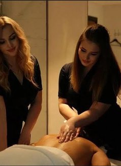 Paradiseon Spa = Adult Erotic ! Journey - puta in Hyderabad Photo 8 of 17