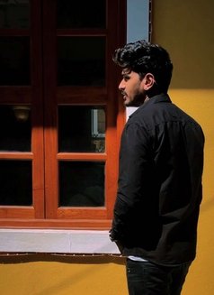 Param. Therapist for all - Acompañantes masculino in New Delhi Photo 4 of 9