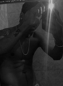 Param. Therapist for all - Acompañantes masculino in New Delhi Photo 2 of 9