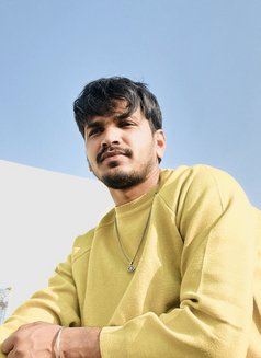 Param. Therapist for all - Acompañantes masculino in New Delhi Photo 1 of 9