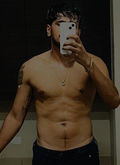 Param. Therapist for women and couples - Male escort in New Delhi Photo 3 of 8