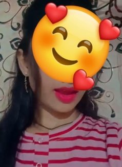 Pranya real meet cam show here - escort in Chennai Photo 1 of 3