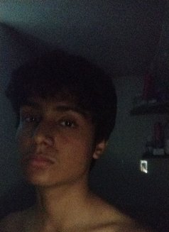 Paras - Acompañantes masculino in Pune Photo 5 of 7