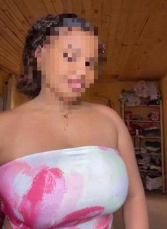 Parelli - puta in Lomé Photo 4 of 6