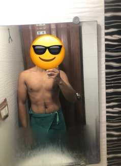 Paresh - Male companion in New Delhi Photo 2 of 2