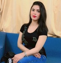 Pari Bahrain - escort agency in Al Juffair Photo 1 of 5