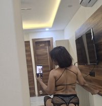 Pari - companion in New Delhi
