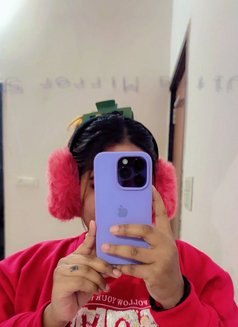 Pari - escort in New Delhi Photo 2 of 3