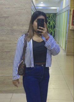 Pari - escort in New Delhi Photo 2 of 4