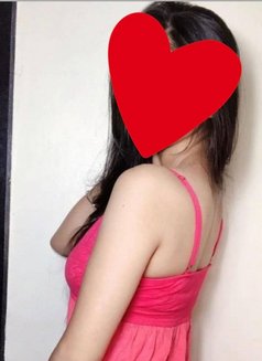 Pari - escort in Noida Photo 3 of 5