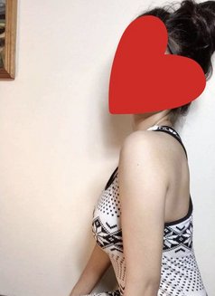 Pari - escort in Noida Photo 5 of 5