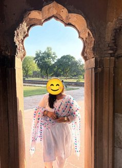 Pari meet n webcam independent - escort in Mumbai Photo 3 of 8