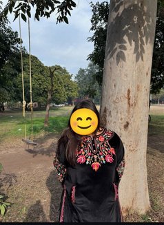 Pari meet n webcam independent - escort in Mumbai Photo 6 of 8