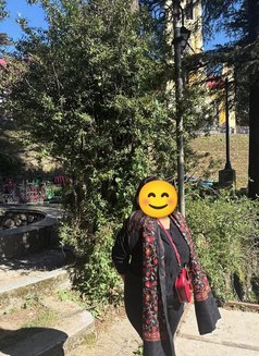 Pari meet n webcam independent - escort in Navi Mumbai Photo 6 of 9