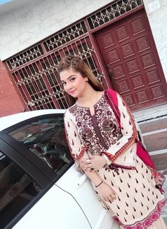 Pari - escort in Islamabad Photo 3 of 10