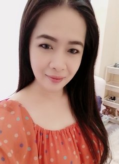 Pari - puta in Muscat Photo 1 of 1