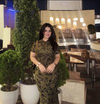 Parii - puta in Abu Dhabi