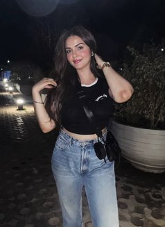 Parii - puta in Dubai Photo 5 of 5
