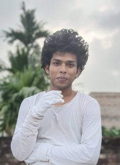 Parijat Ray - Acompañantes masculino in Kolkata Photo 1 of 5