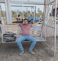 Parimal - Intérprete masculino de adultos in Kolkata