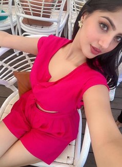 Parineeta Bakshi - puta in Dubai Photo 5 of 5