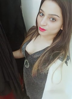 Parinita - Acompañantes transexual in Bangalore Photo 9 of 30