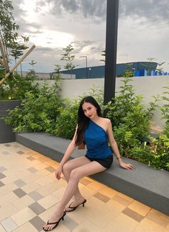 Paris - escort in Makati City Photo 10 of 18