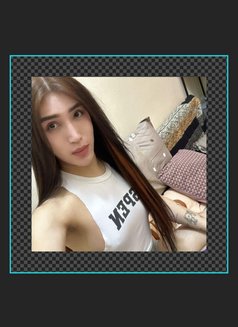 PARIS - Transsexual escort in Abu Dhabi Photo 20 of 21