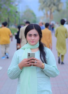 Parisa Model - escort in Riyadh Photo 2 of 12