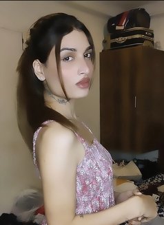 Pariss ( Cam And Real Meet) - Transsexual escort in New Delhi Photo 4 of 10