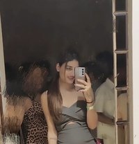 Pariss ( Cam And Real Meet) - masseuse in Gurgaon
