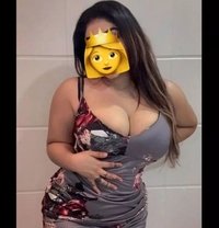 Parnomi cam queen i am independent - escort in Mumbai